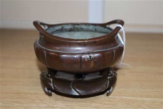 A Chinese bronze tripod censer and stand overall height 9.5cm